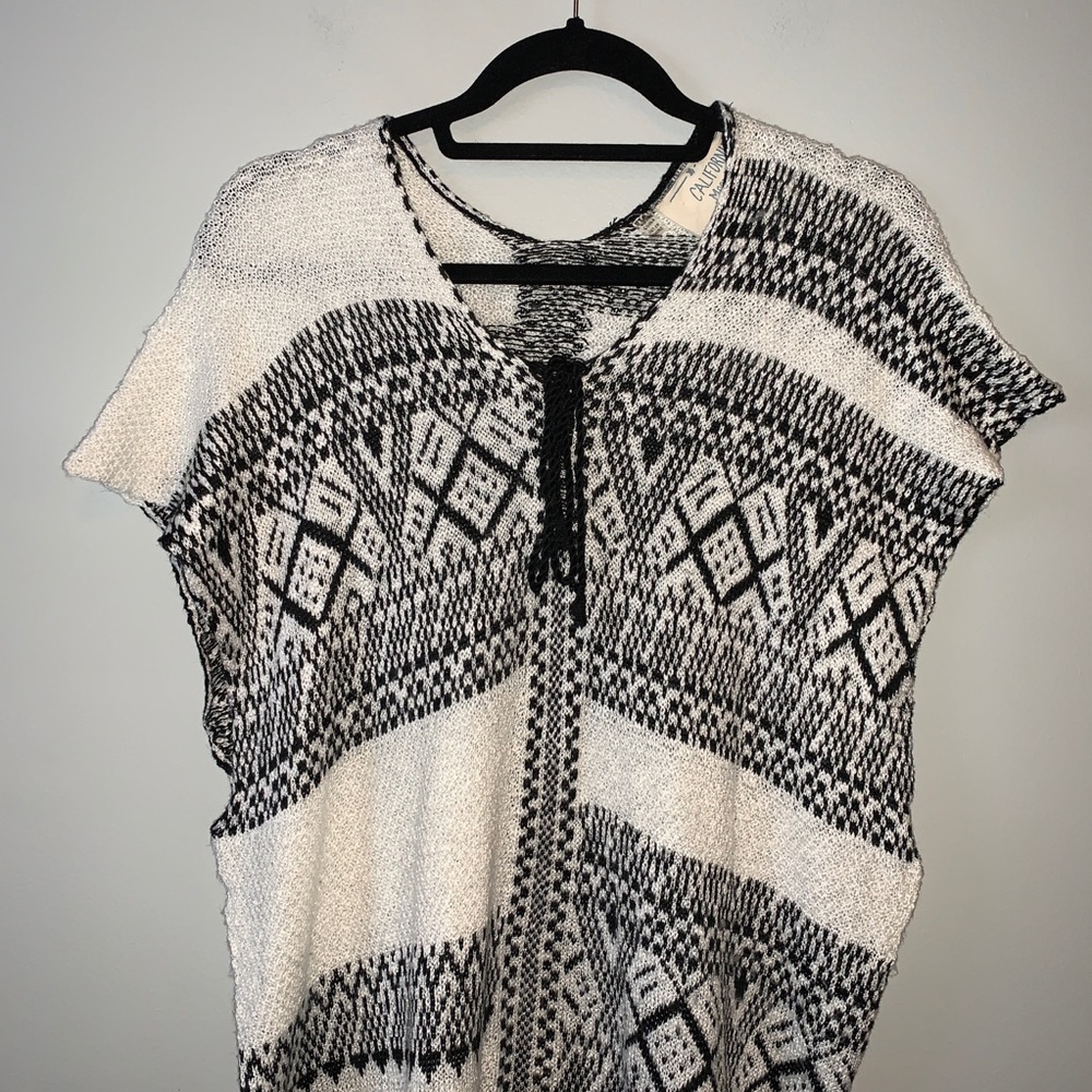 XS California Moonrise knit fringe poncho - Picture 1 of 7